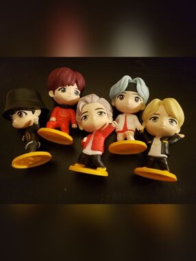 Adorable NWOT BTS TinyTAN 3.5" McDonald's Happy Meal Figures Set of 6 w/o Stands